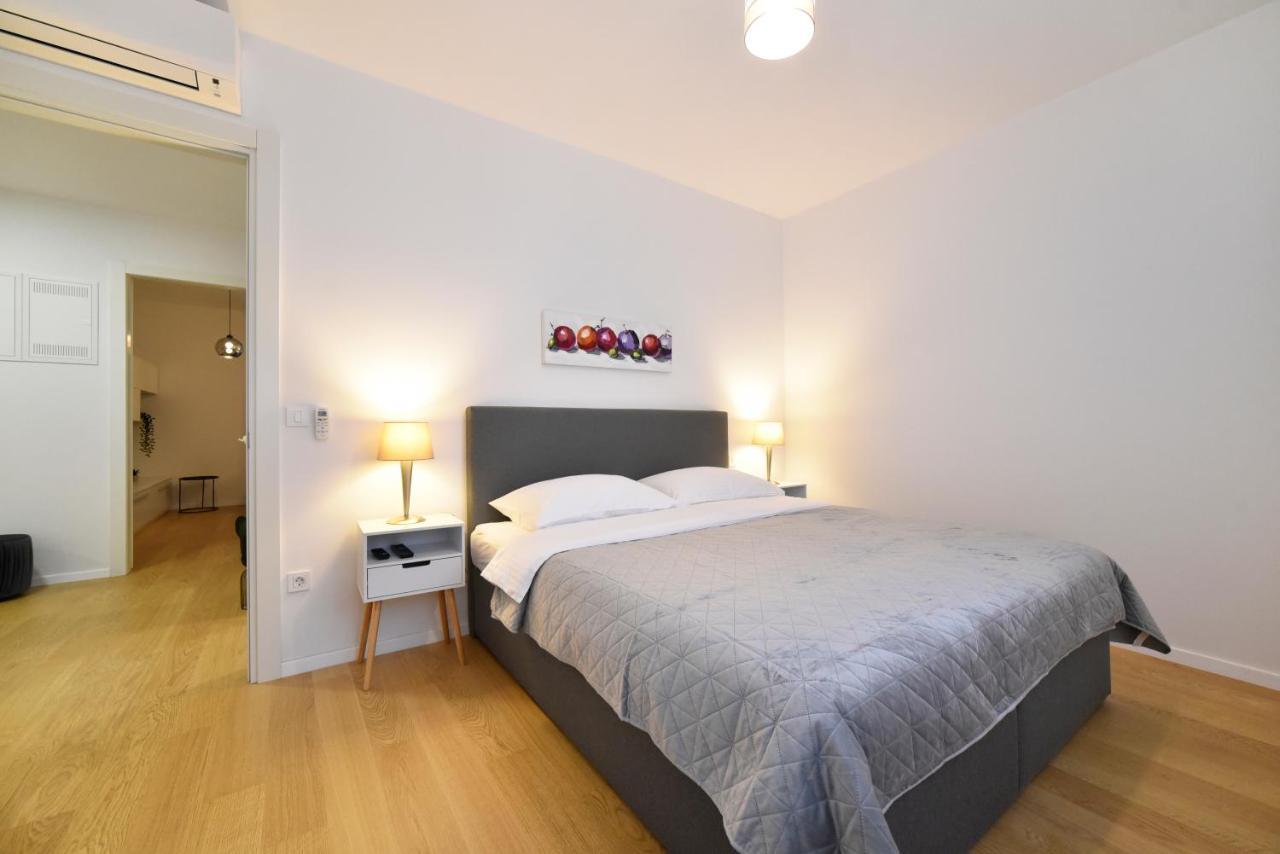 Ophelia Apartment With Parking Ζάγκρεμπ Εξωτερικό φωτογραφία